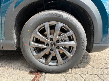 Car image 25