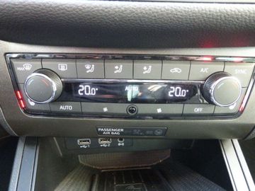 Car image 37