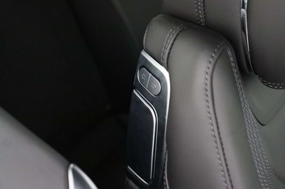 Car image 38