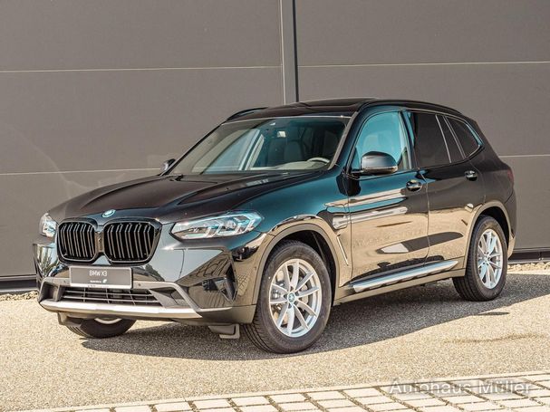 BMW X3 xDrive30e 215 kW image number 1