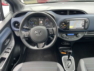 Car image 15