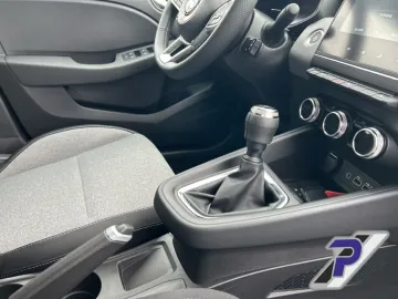 Car image 26