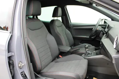 Car image 31