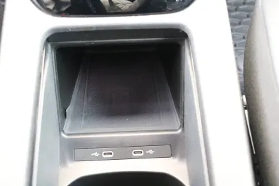 Car image 36