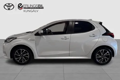 Car image 5