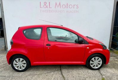 Car image 5
