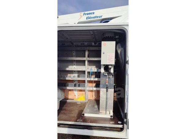 Renault Master DCi 130 L4H2 96 kW image number 18