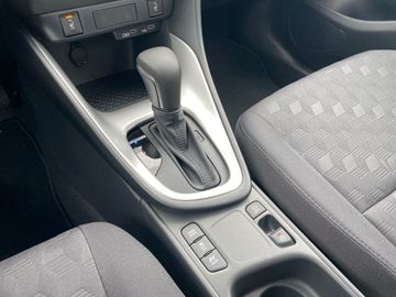 Car image 18