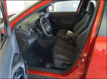 Car image 4