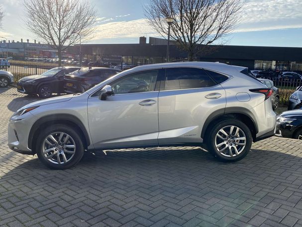 Lexus NX 300 h AWD 145 kW image number 6