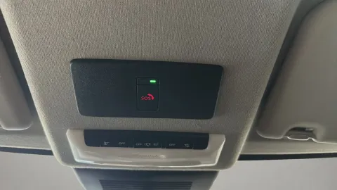 Car image 34