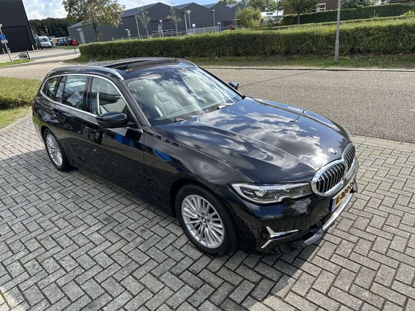 BMW 320i Touring 135 kW image number 6