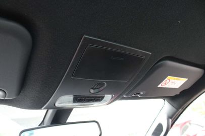 Car image 33