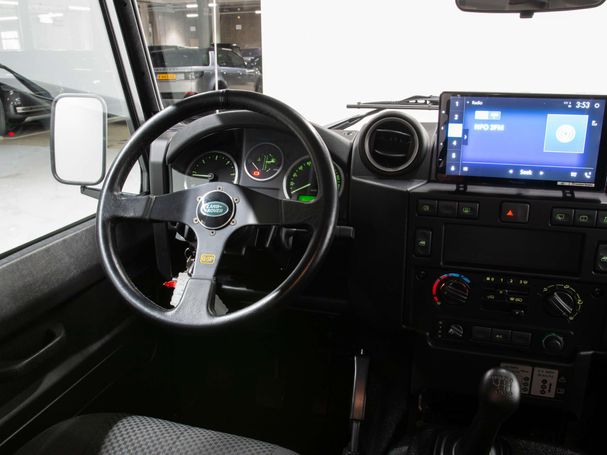 Land Rover Defender 90 2.2 90 kW image number 19