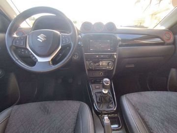 Car image 12