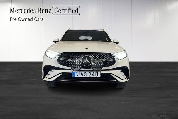 Mercedes-Benz GLC 300 e AMG Line 4Matic 233 kW image number 11