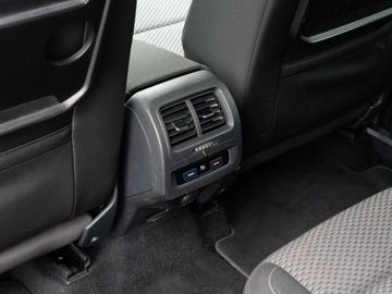 Car image 37