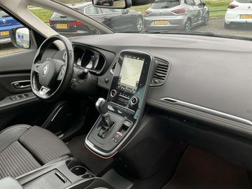 Car image 30