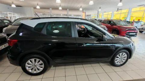 Car image 16