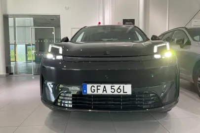 Car image 20