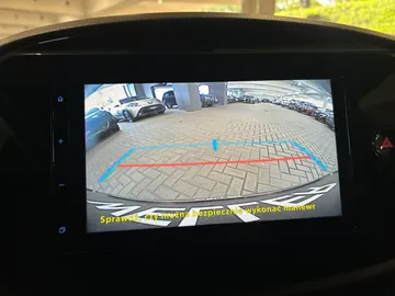 Car image 28