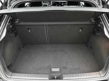 Car image 36