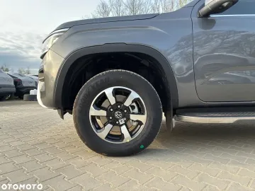 Car image 34