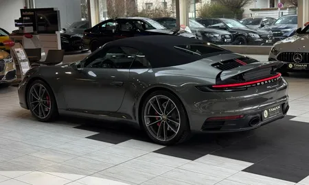 Car image 30
