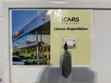 Car image 27