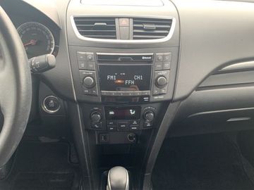 Car image 12