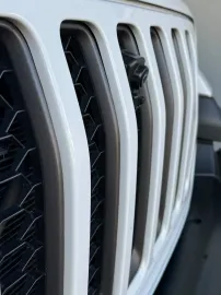 Car image 40