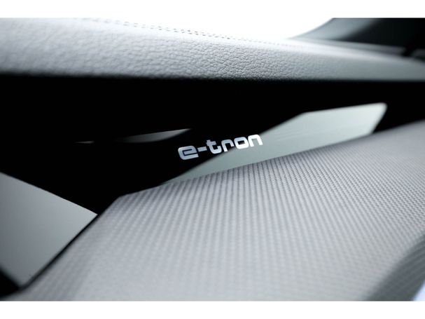 Audi e-tron 55 S-line 300 kW image number 20