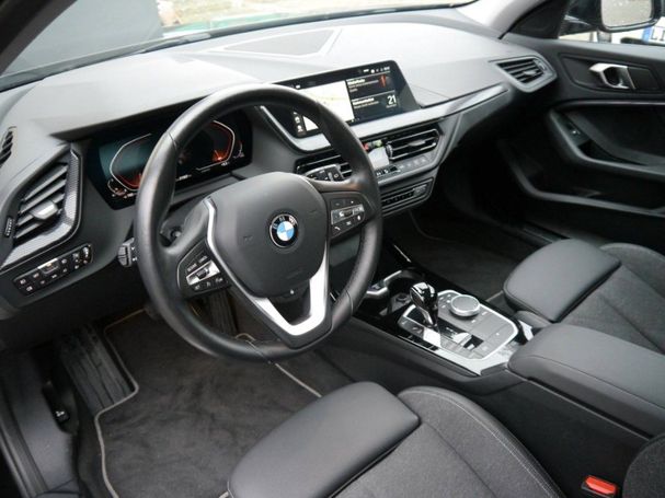 BMW 118i Sport Line 100 kW image number 19