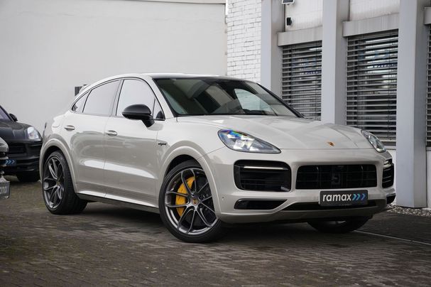 Porsche Cayenne Coupé E-Hybrid 340 kW image number 1