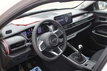 Car image 10