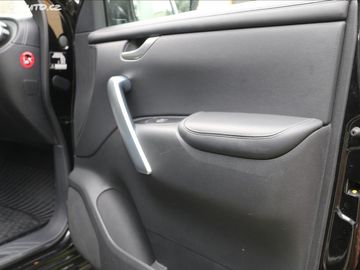 Car image 37