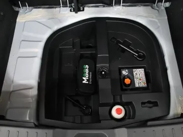 Car image 34