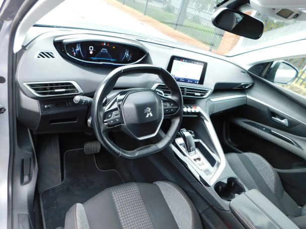 Peugeot 5008 BlueHDi EAT8 Allure 96 kW image number 23