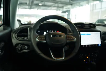 Car image 35