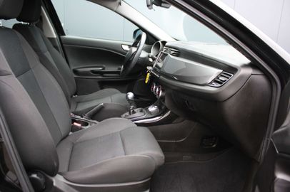 Car image 26