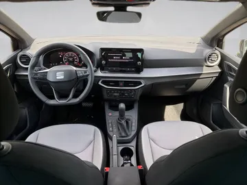 Car image 19