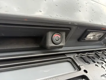 Car image 40