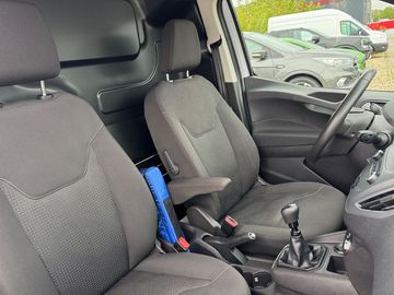 Car image 25