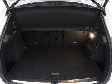 Car image 37