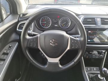 Car image 10