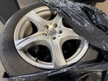 Car image 29
