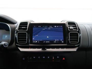 Car image 26