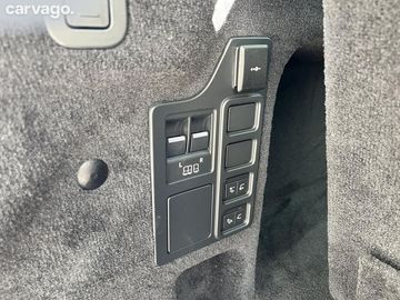 Car image 36