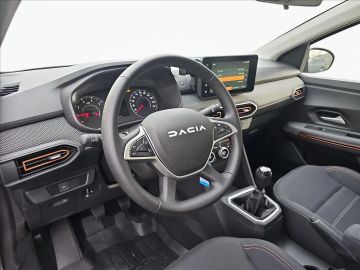 Car image 10