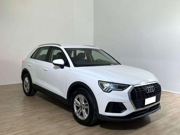 Audi Q3 35 TDI S tronic Business 110 kW image number 2